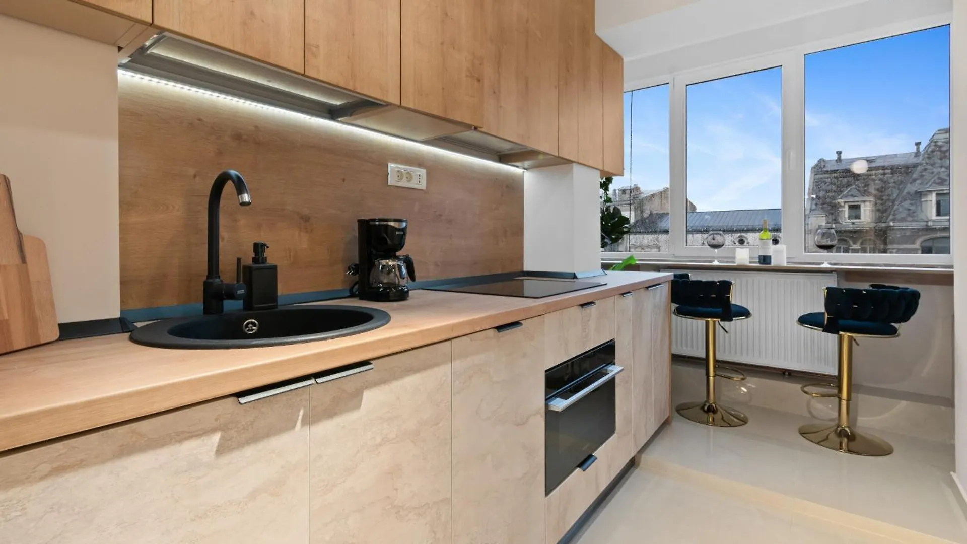 Rentforcomfort Penthouse Romana Bucharest 0*,