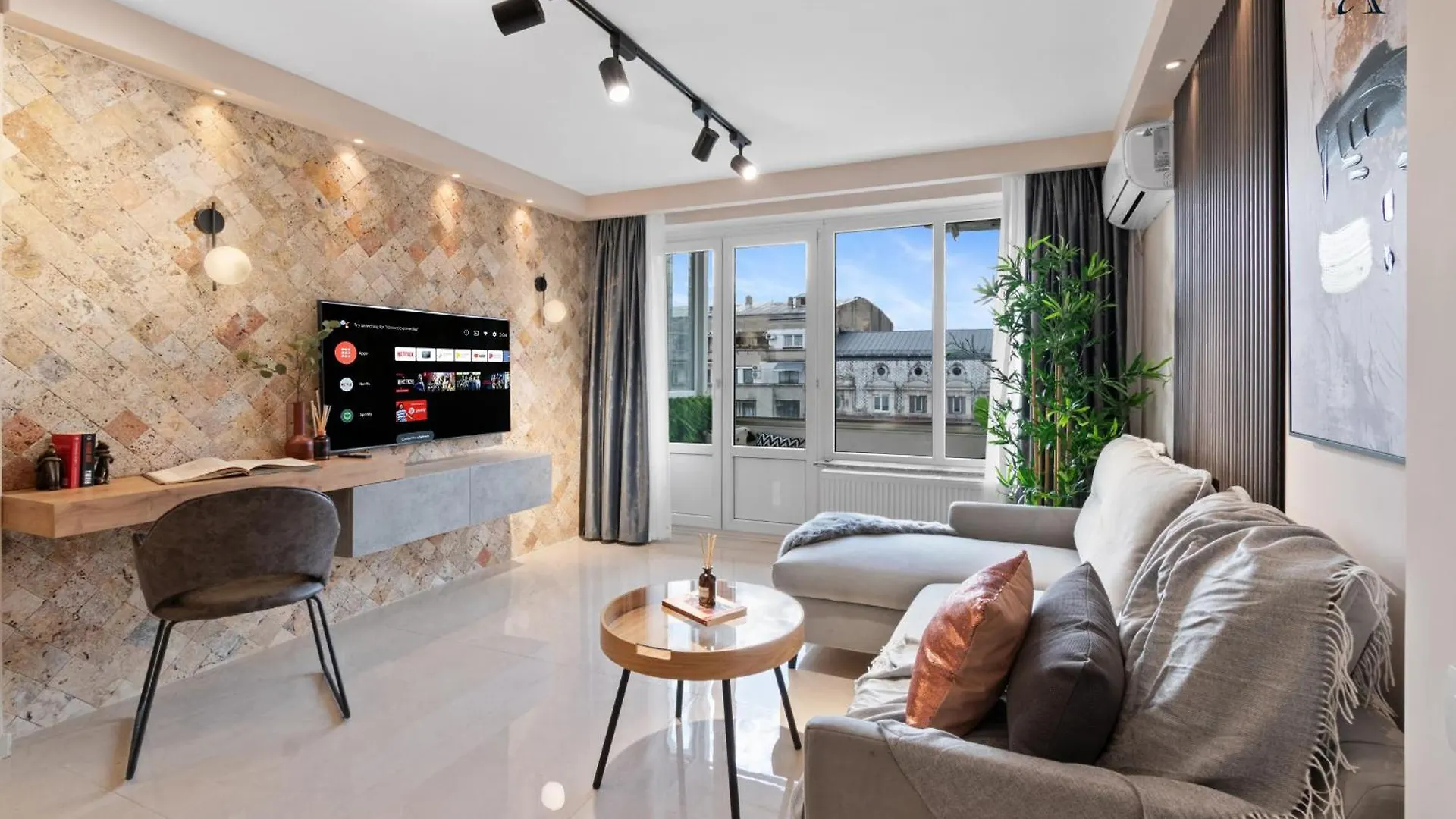 Rentforcomfort Penthouse Romana Bucharest 0*,  Romania