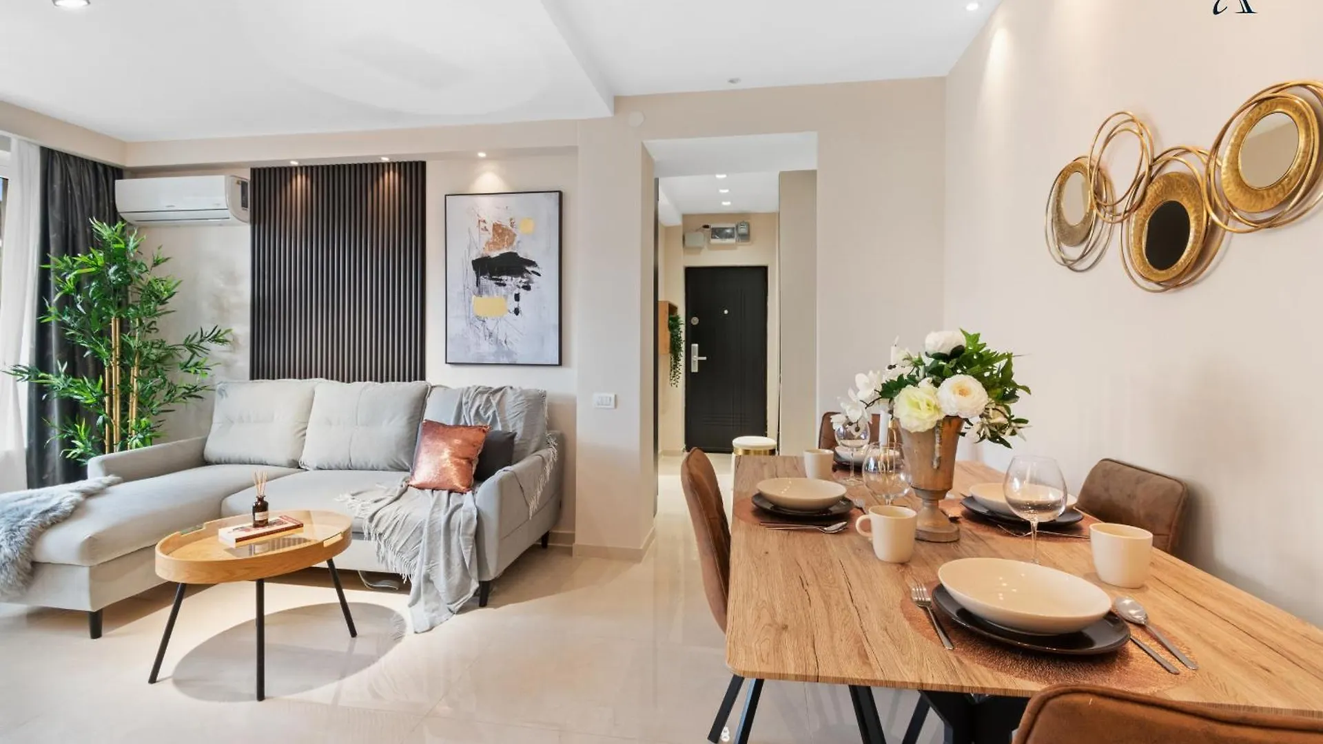 Rentforcomfort Penthouse Romana Bucharest 0*,